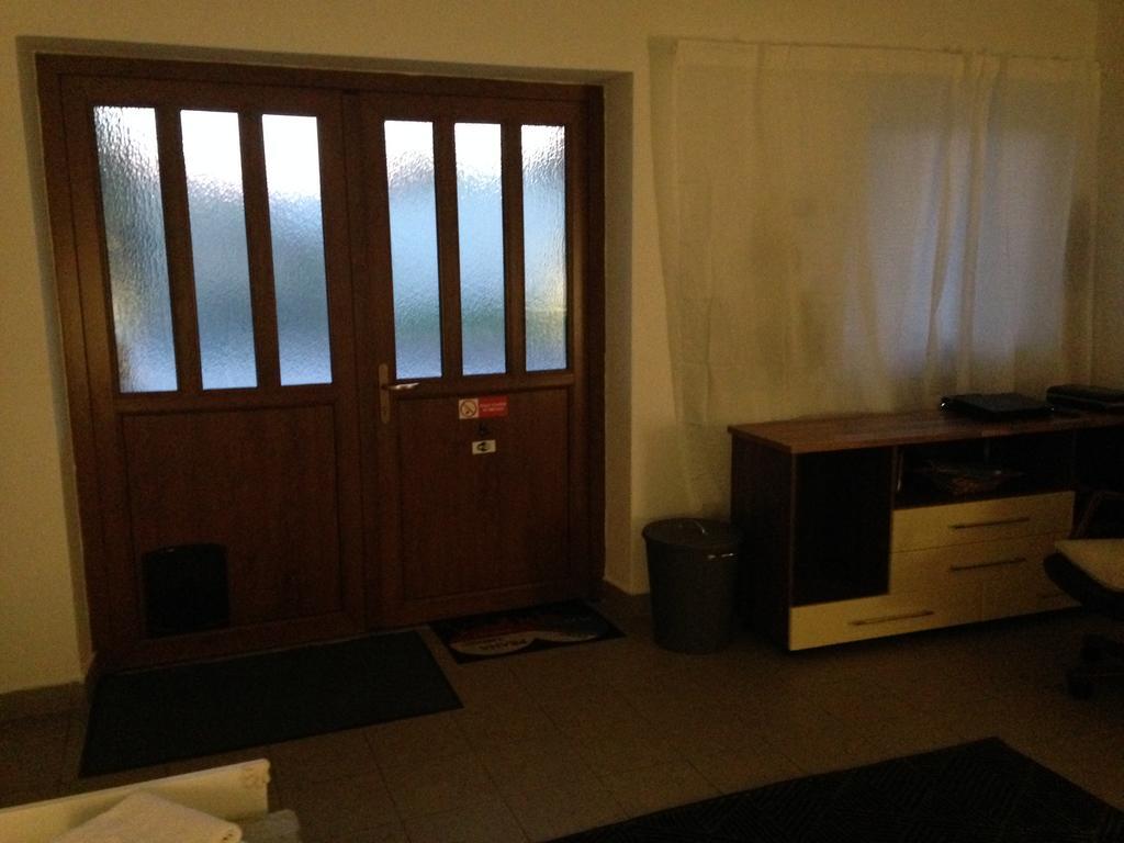 Apartman Kajov Apartment Ngoại thất bức ảnh